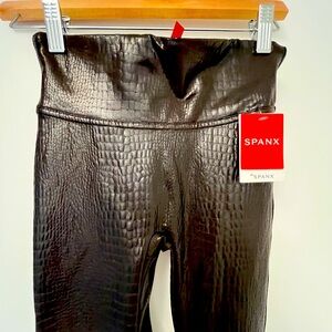 SPANX: Faux Leather Croc Shine Leggings, Brown/Black
New and never worn